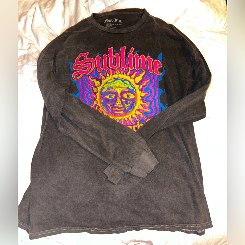 baggy long sleeve sublime shirt, style it however you want, it’s your choice!